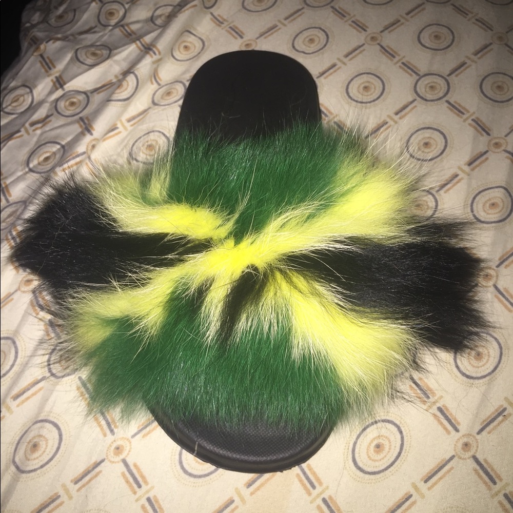 Jamaican slippers